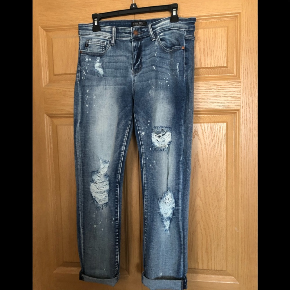 Judy Blue freckled distressed boyfriend jeans